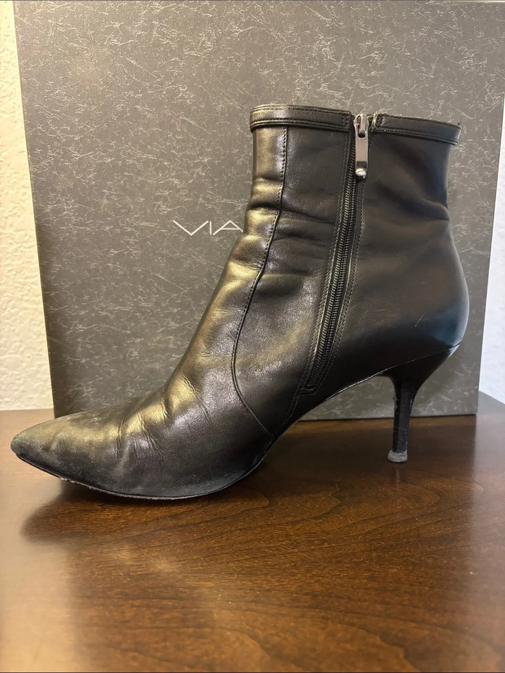 Via Spiga V-Madeline Black Leather Stiletto Ankle Boots Size 9M + Extra Heel Cap
